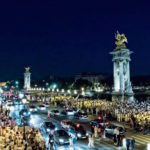 Bildquelle: By All We Need is Food http:__www.allweneedisfood.com (saiba como é o diner en blanc) [CC BY 2.0 (http:__creativecommons.org_licenses_by_2.0)], via Wikimedia Commons