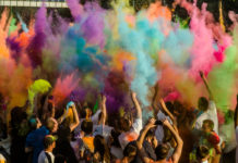 Die große Eventsoße: Wie soziale Netzwerke unsere Feierkultur zerstören